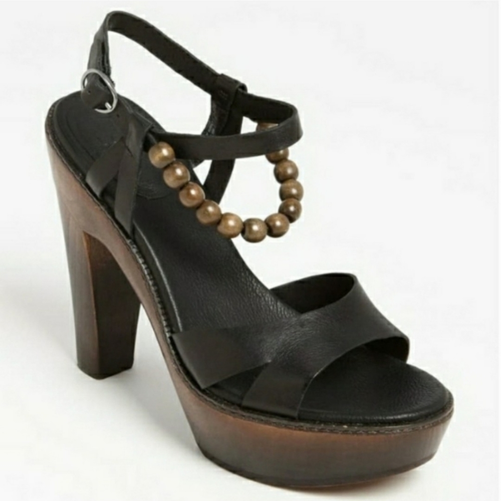 UGG Naima Sandals